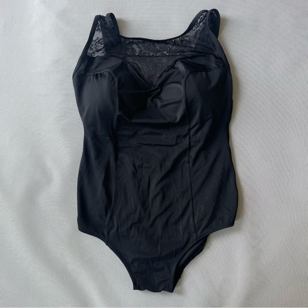 Longitude Women’s Black Lace Design Bathing Suit Style RW24100 Women’s Size 20W